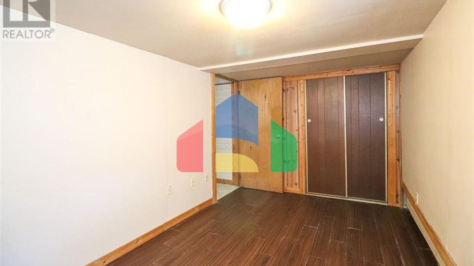 Residential - Single Family Home - Windsor, Canada - Canada