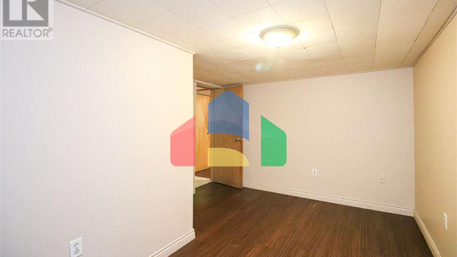 Residential - Single Family Home - Windsor, Canada - Canada