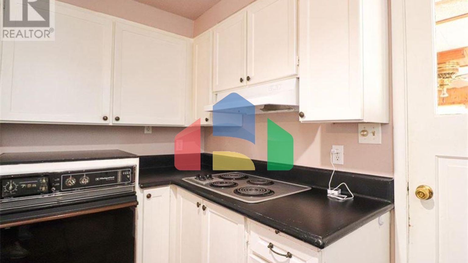 Residential - Single Family Home - Windsor, Canada - Canada