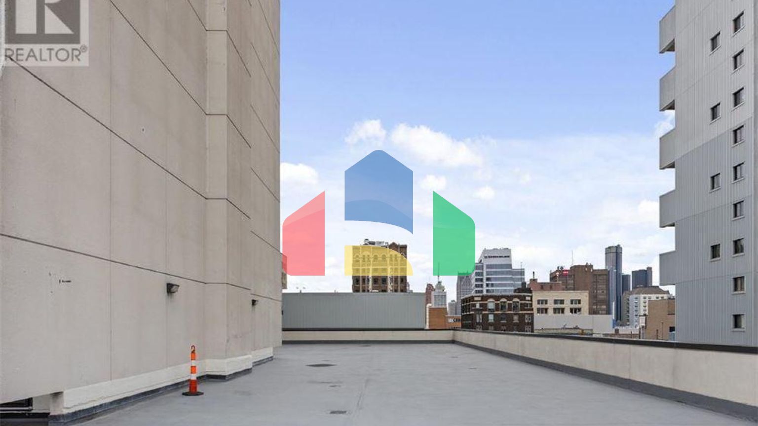 Residential - Single Family Home - Windsor, Canada - Canada