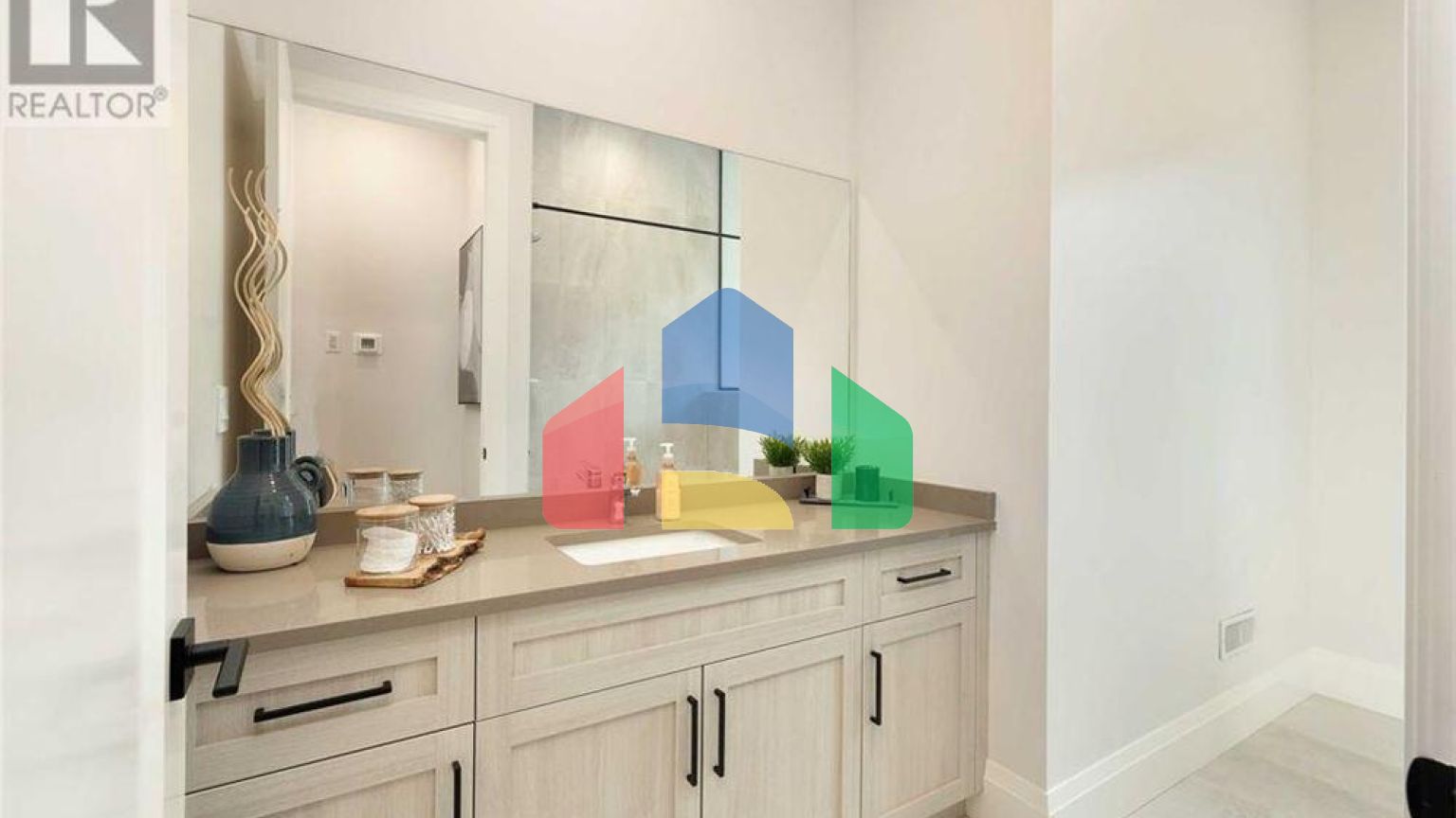 Residential - Condo/Apartment - Windsor, Canada - Canada