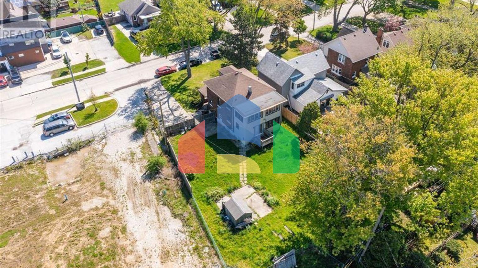 Residential - Single Family Home - Windsor, Canada - Canada