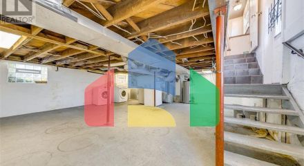 Residential - Single Family Home - Windsor, Canada - Canada