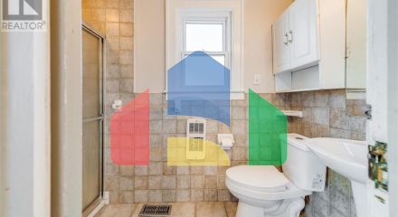 Residential - Single Family Home - Windsor, Canada - Canada