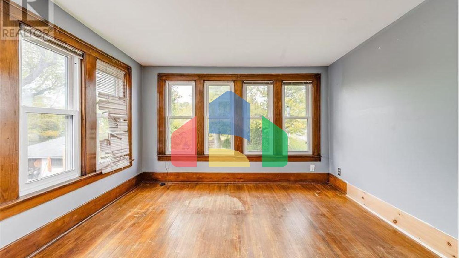 Residential - Single Family Home - Windsor, Canada - Canada