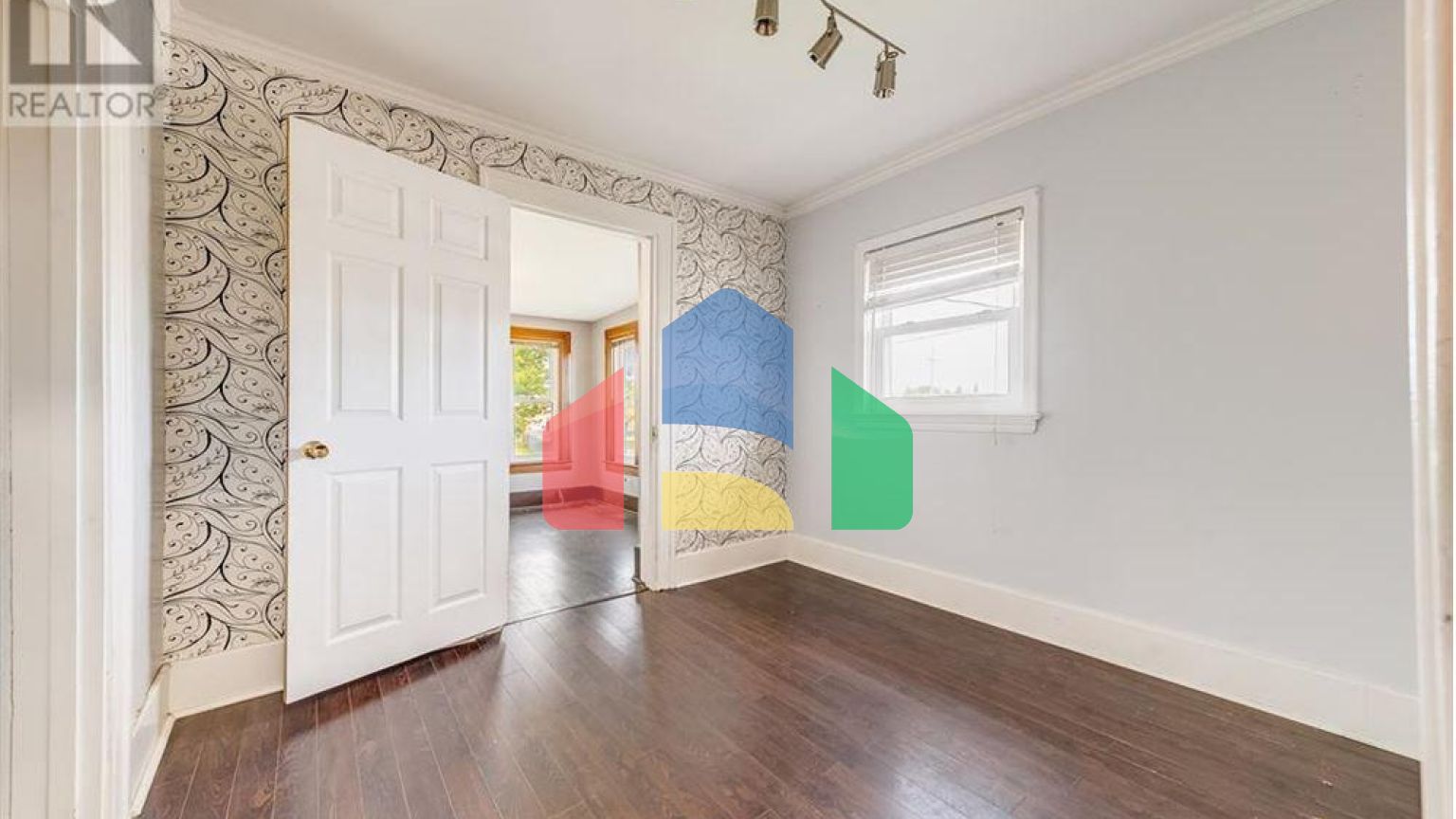 Residential - Single Family Home - Windsor, Canada - Canada