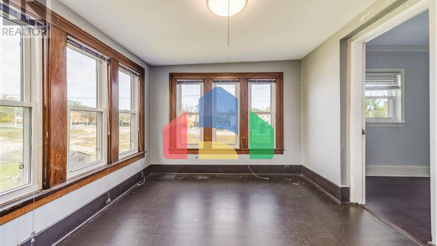 Residential - Single Family Home - Windsor, Canada - Canada