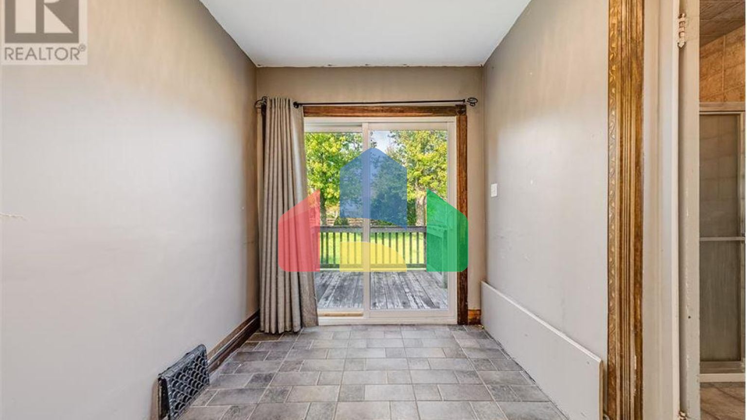 Residential - Single Family Home - Windsor, Canada - Canada