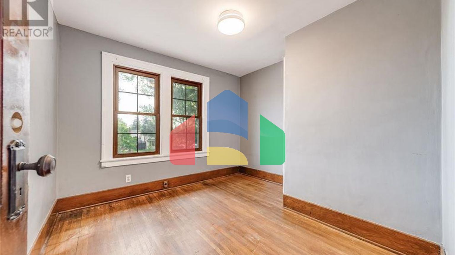 Residential - Single Family Home - Windsor, Canada - Canada