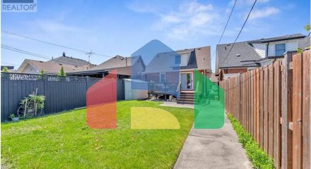 Residential - Single Family Home - Windsor, Canada - Canada