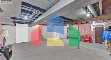 Residential - Single Family Home - Windsor, Canada - Canada