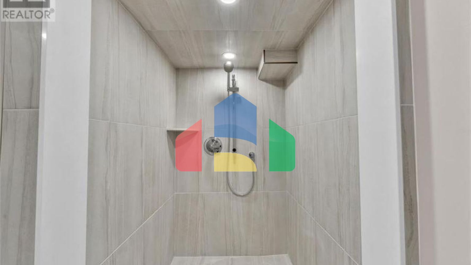 Residential - Single Family Home - Windsor, Canada - Canada