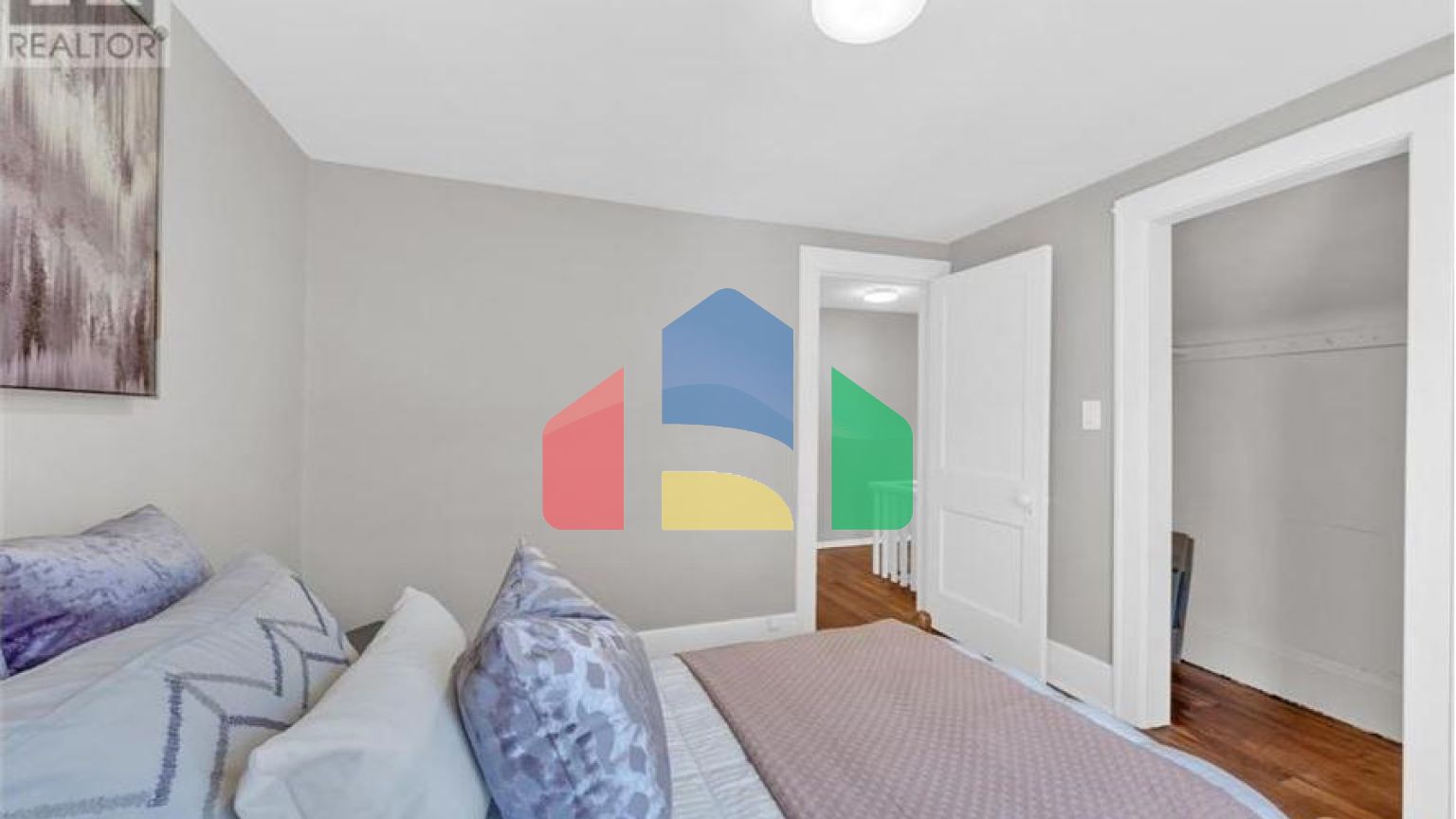 Residential - Single Family Home - Windsor, Canada - Canada