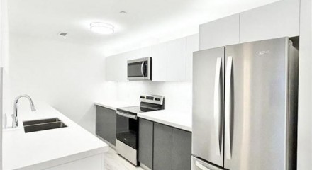Residential - Condo/Apartment - Windsor, Canada - Canada