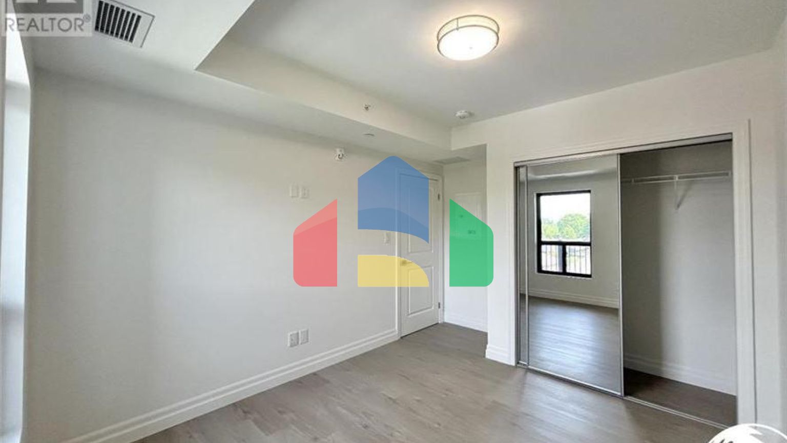 Residential - Condo/Apartment - Windsor, Canada - Canada