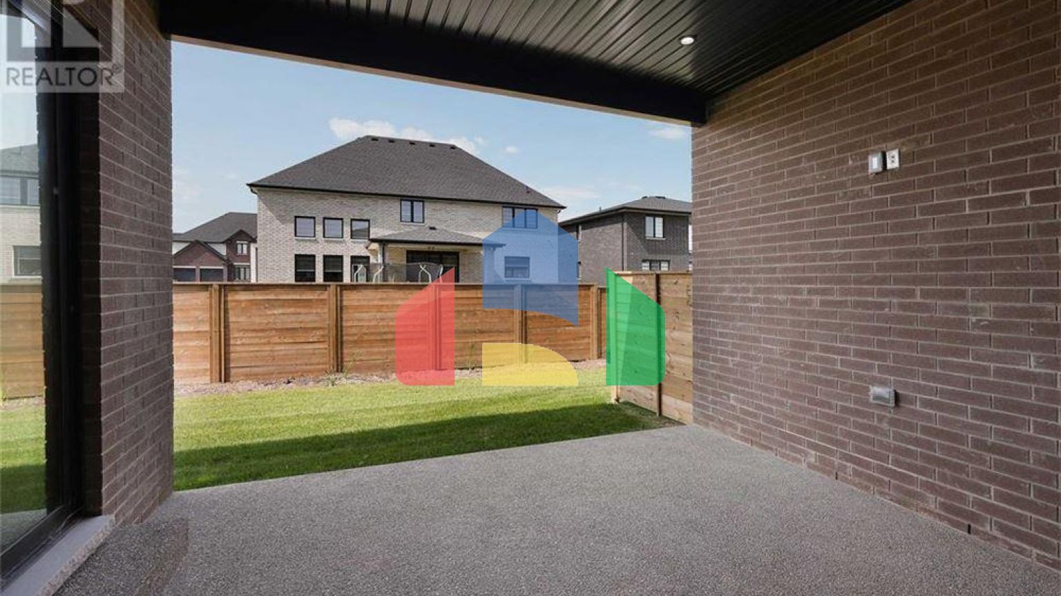 Residential - Single Family Home - Windsor, Canada - Canada