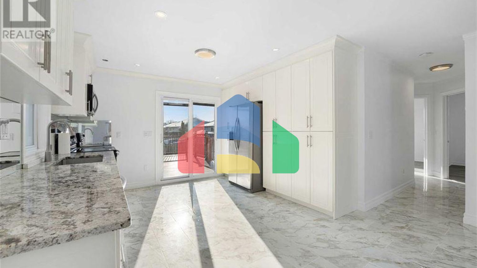 Residential - Single Family Home - Windsor, Canada - Canada