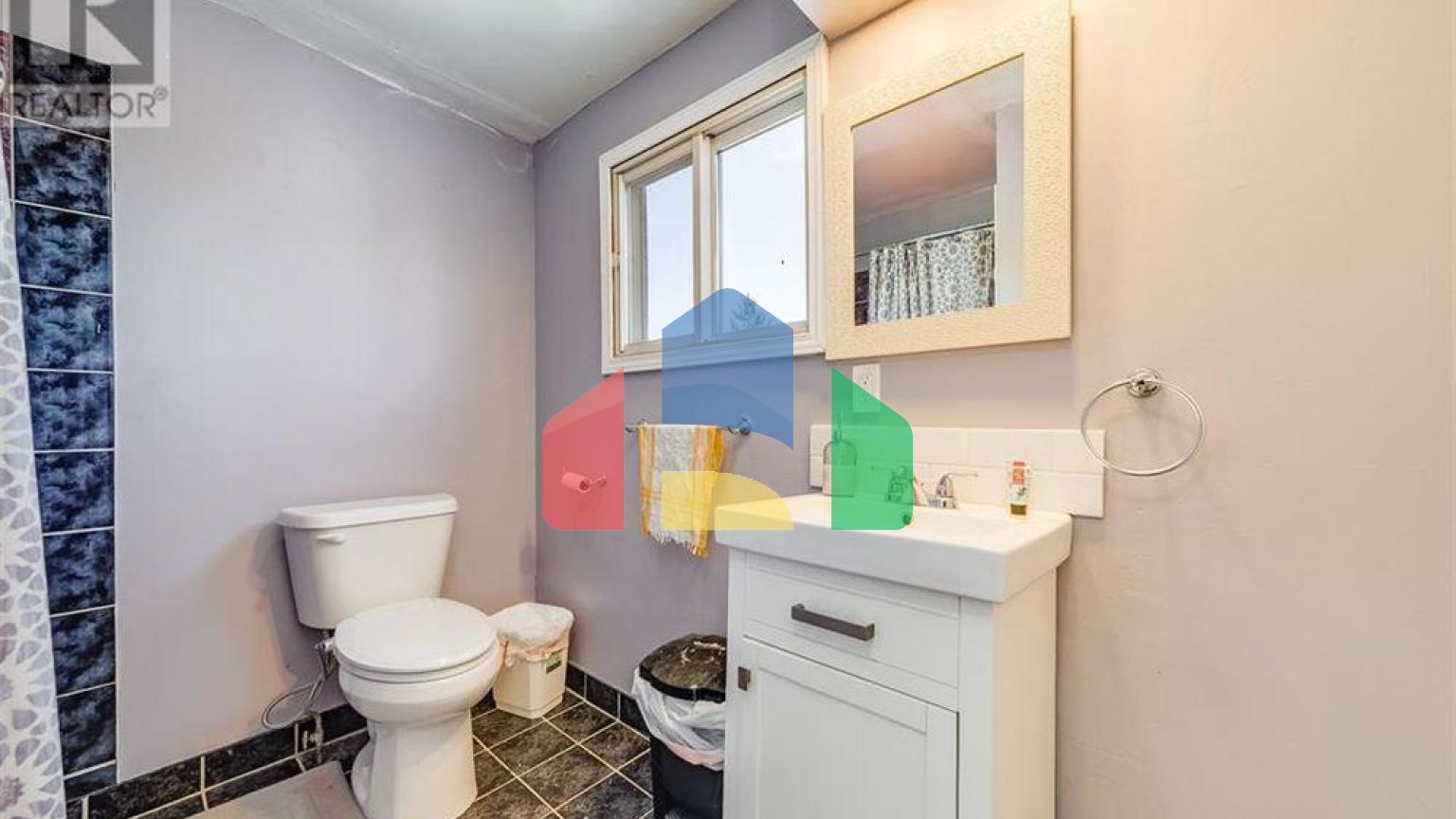 Residential - Single Family Home - Windsor, Canada - Canada