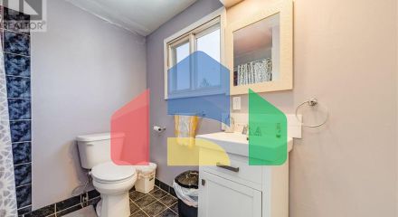 Residential - Single Family Home - Windsor, Canada - Canada