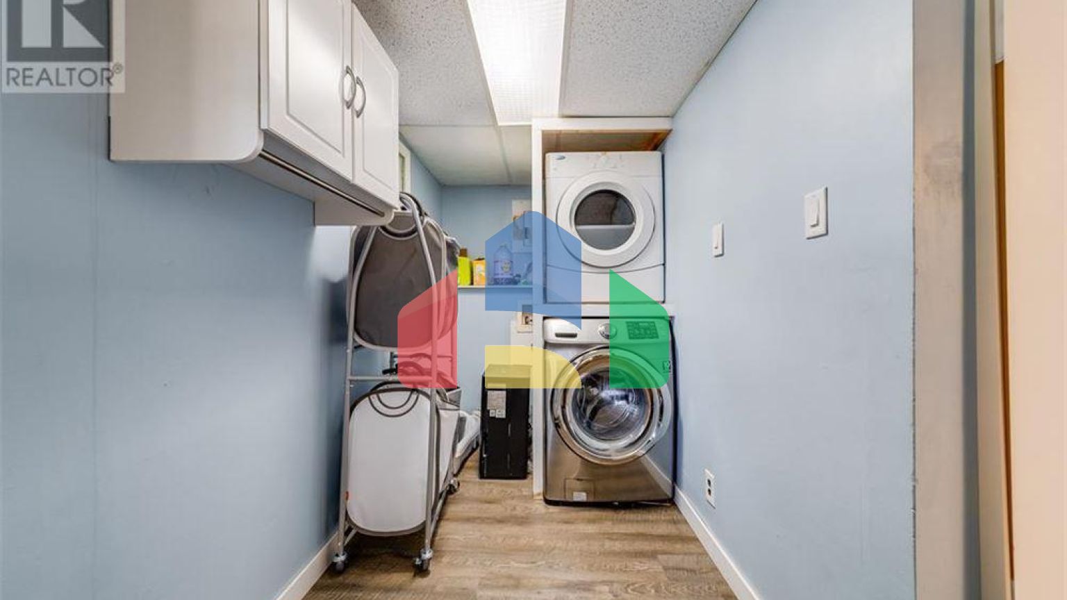 Residential - Single Family Home - Windsor, Canada - Canada