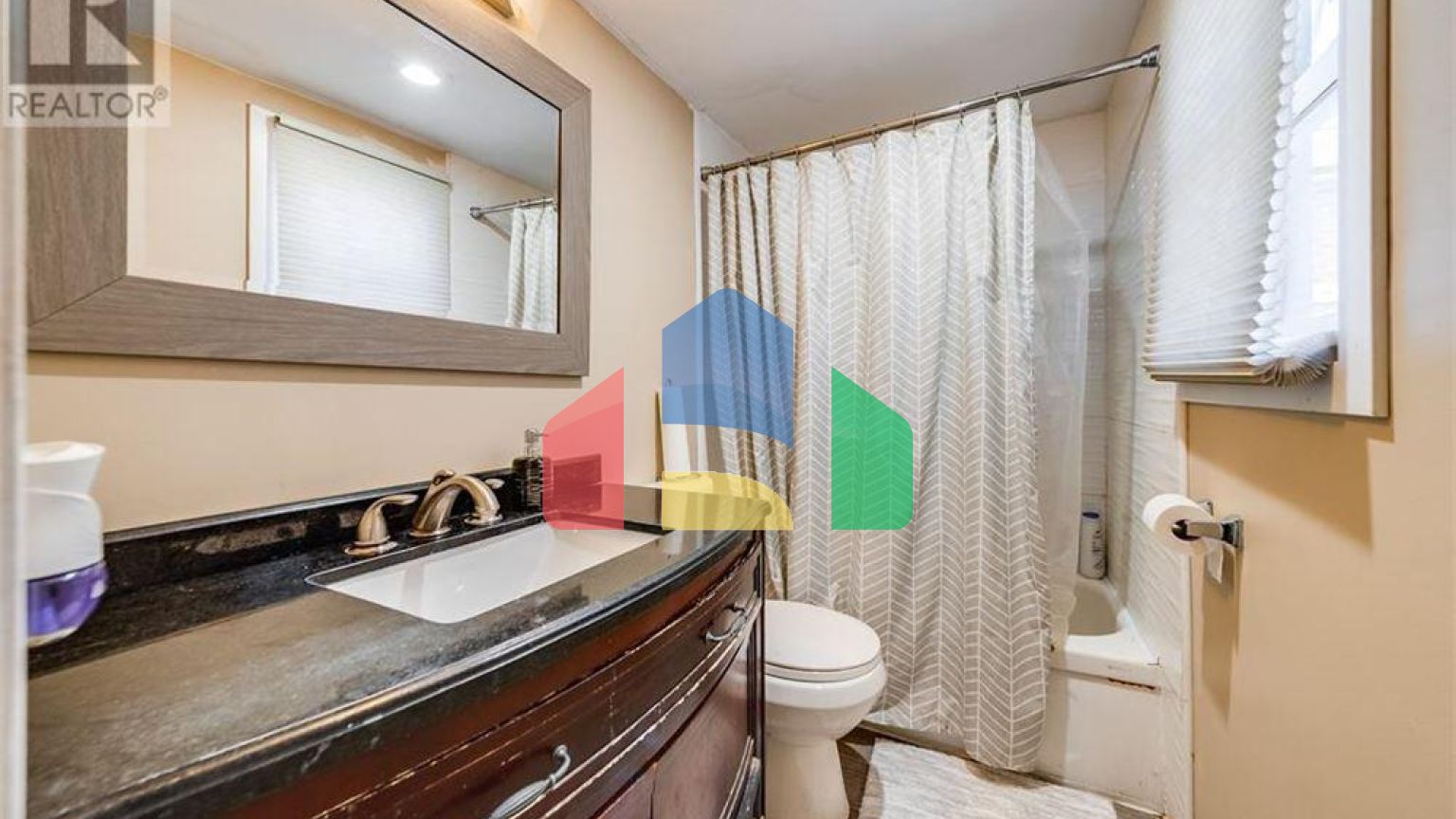 Residential - Single Family Home - Windsor, Canada - Canada