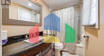 Residential - Single Family Home - Windsor, Canada - Canada