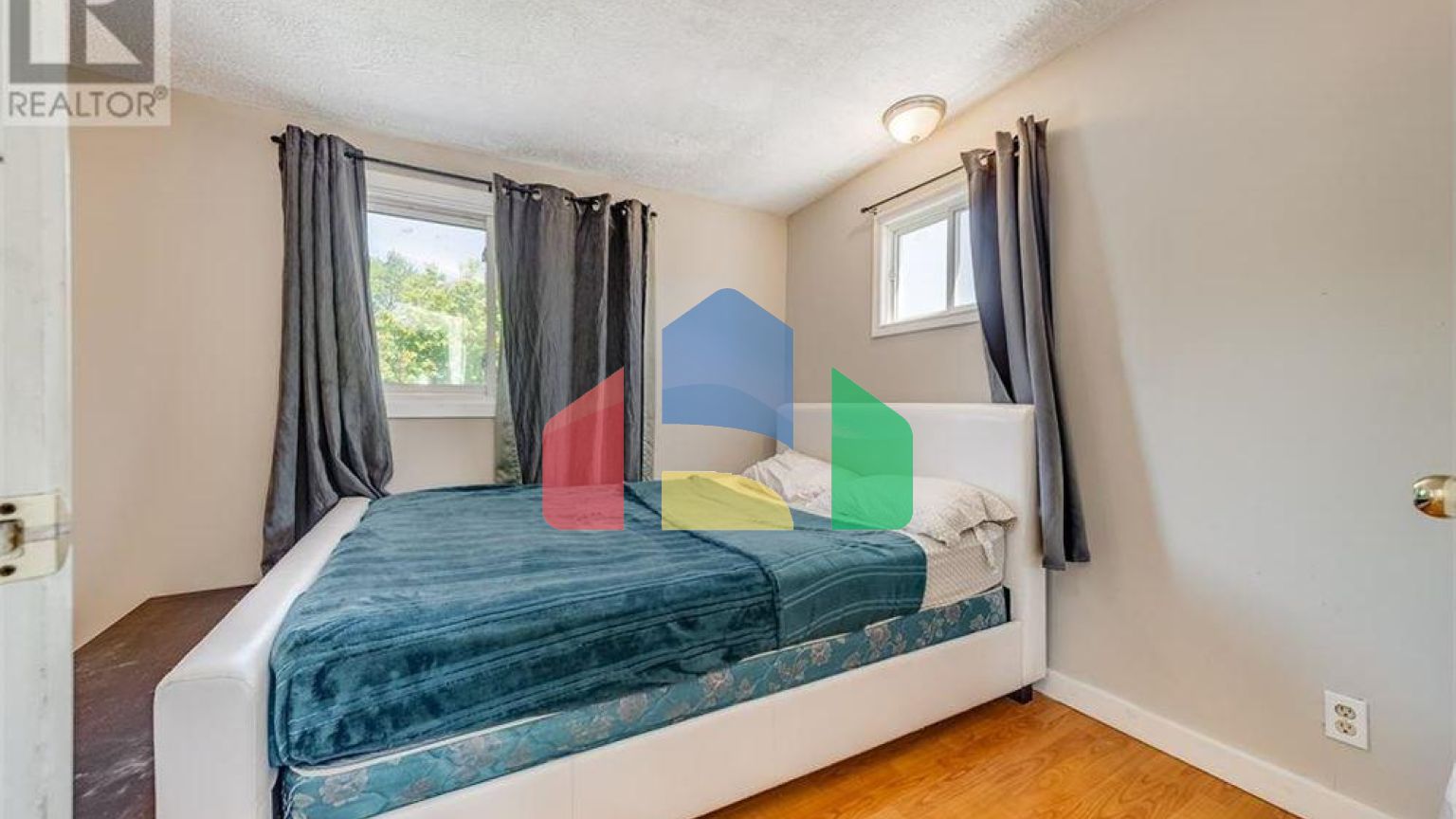 Residential - Single Family Home - Windsor, Canada - Canada