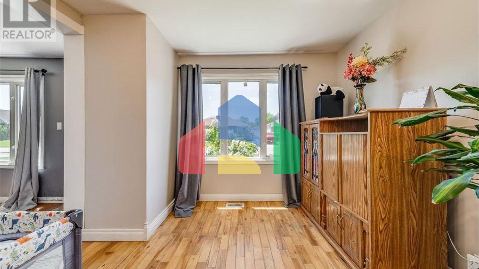 Residential - Single Family Home - Windsor, Canada - Canada