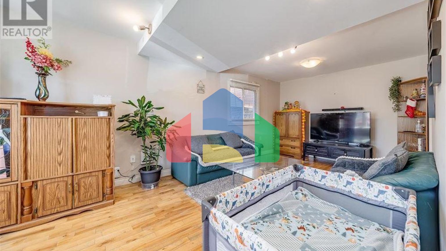 Residential - Single Family Home - Windsor, Canada - Canada