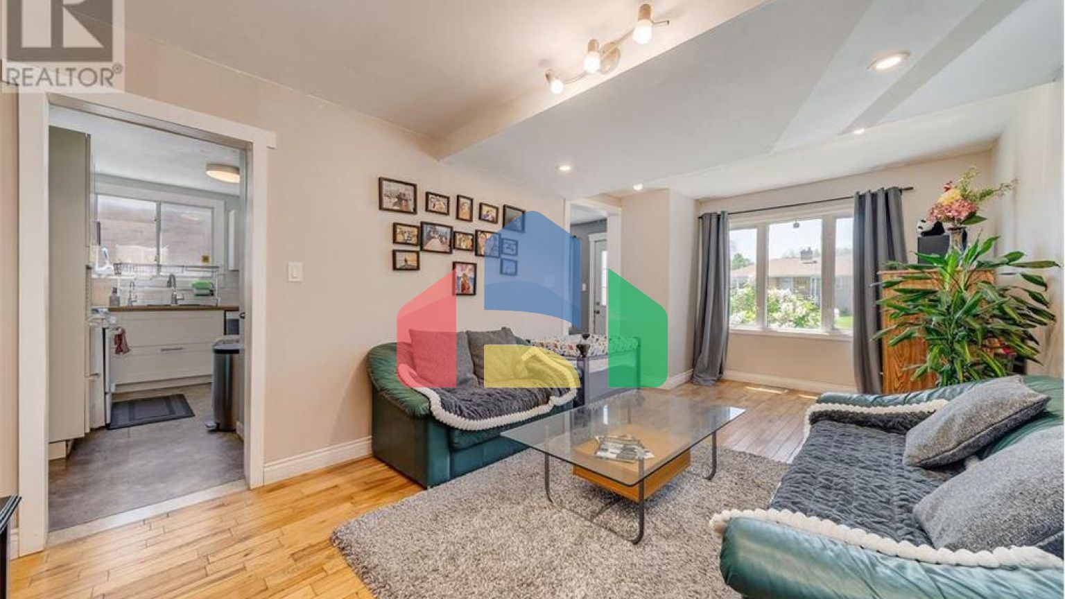 Residential - Single Family Home - Windsor, Canada - Canada