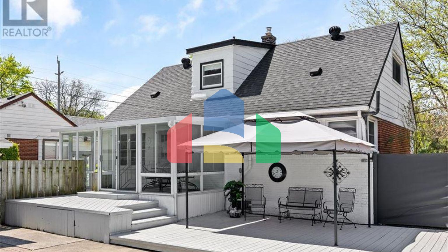 Residential - Single Family Home - Windsor, Canada - Canada