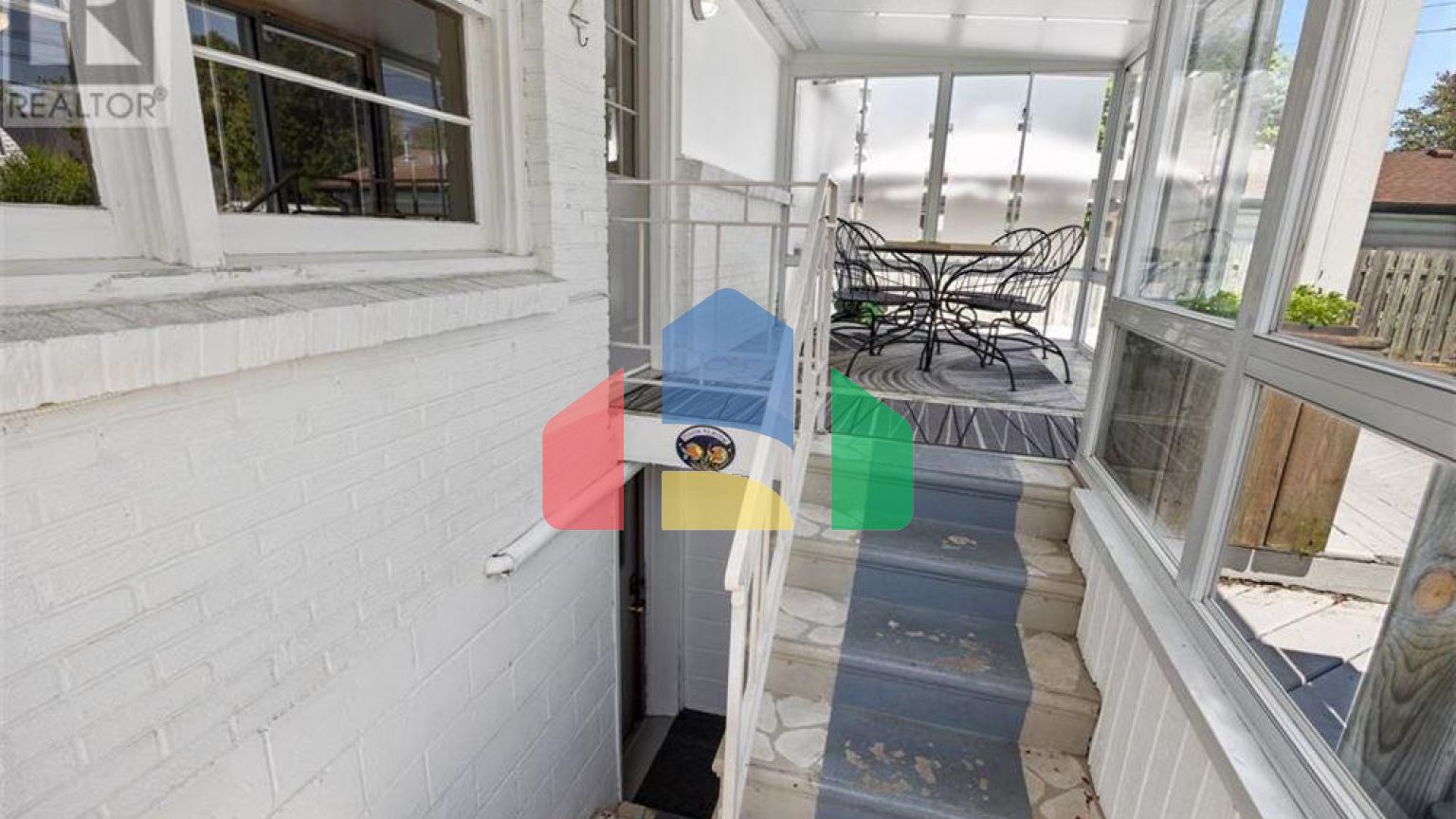 Residential - Single Family Home - Windsor, Canada - Canada