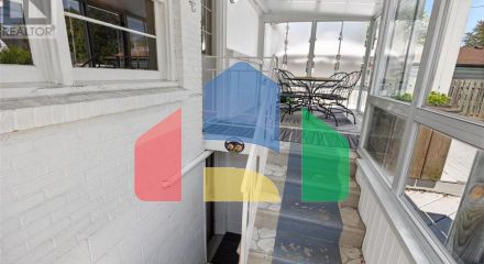 Residential - Single Family Home - Windsor, Canada - Canada