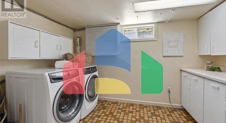 Residential - Single Family Home - Windsor, Canada - Canada