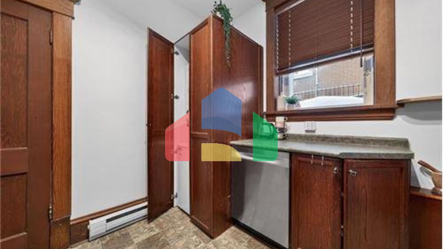 Residential - Condo/Apartment - Winnipeg, Canada - Canada