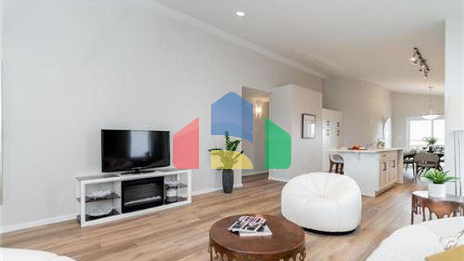 Residential - Single Family Home - Winnipeg, Canada - Canada