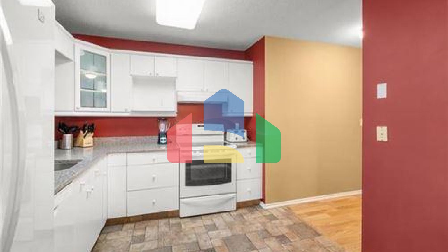 Residential - Single Family Home - Winnipeg, Canada - Canada