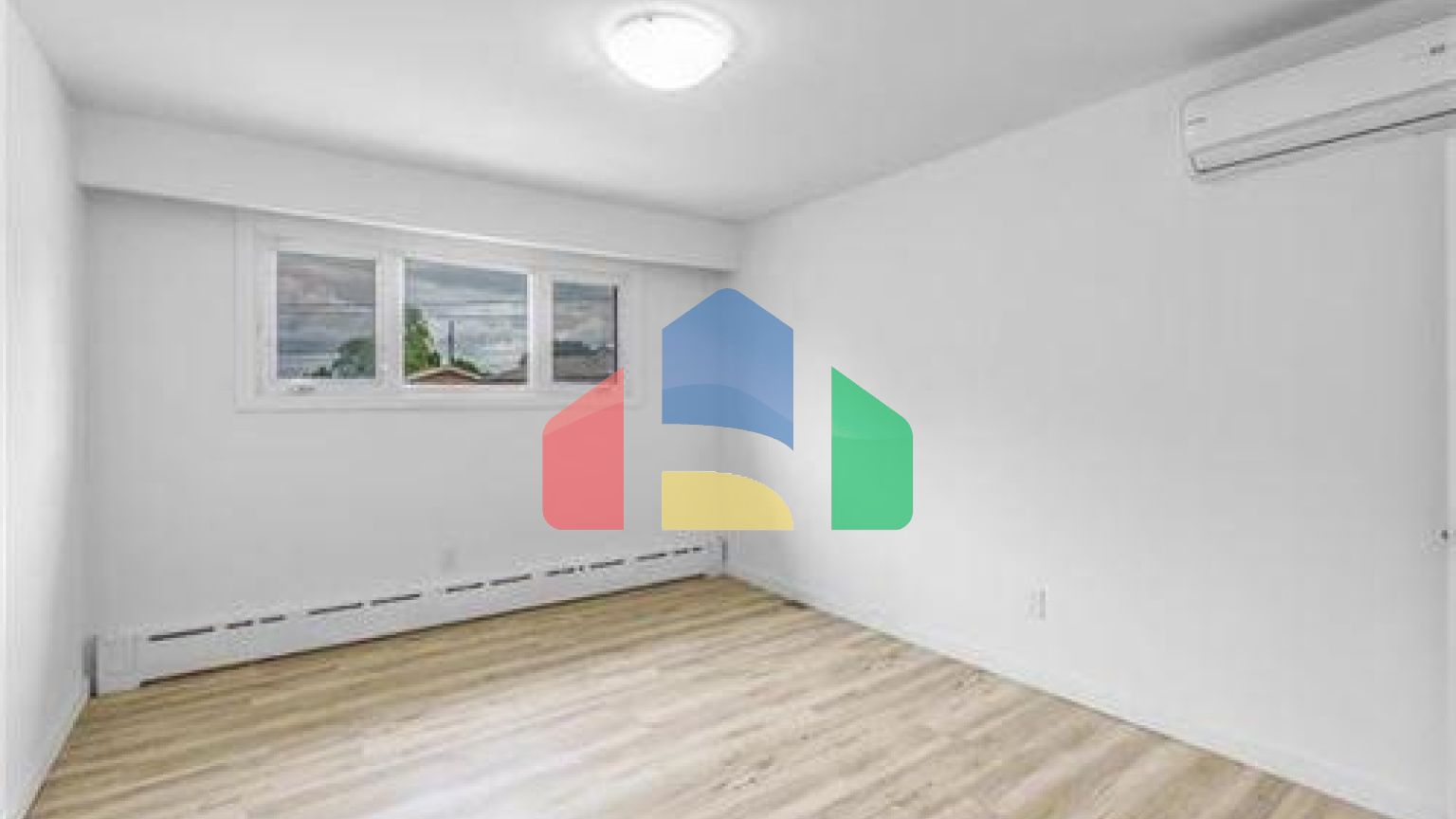 Residential - Single Family Home - Winnipeg, Canada - Canada