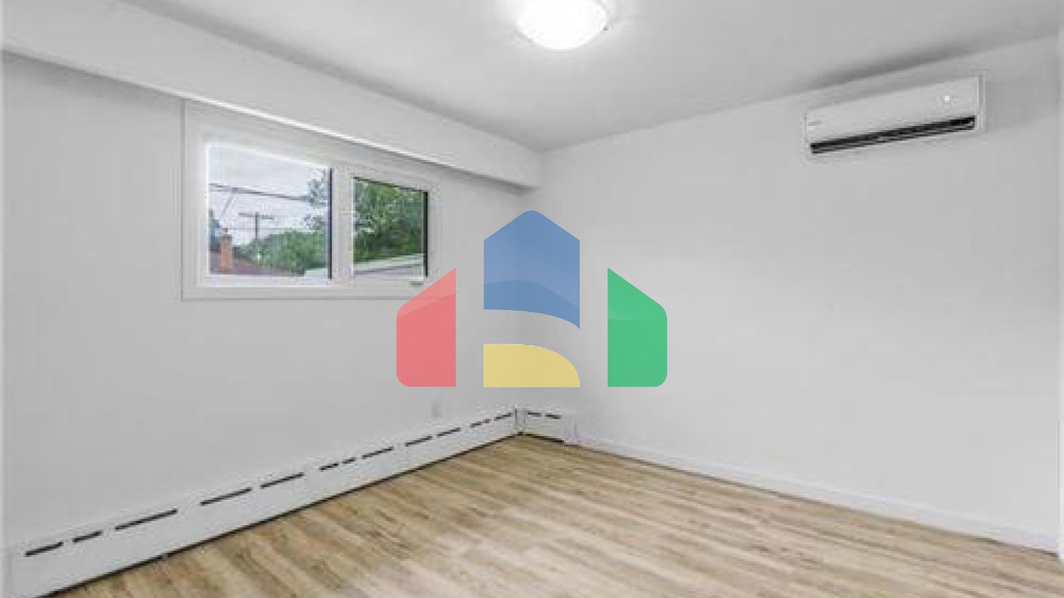 Residential - Single Family Home - Winnipeg, Canada - Canada