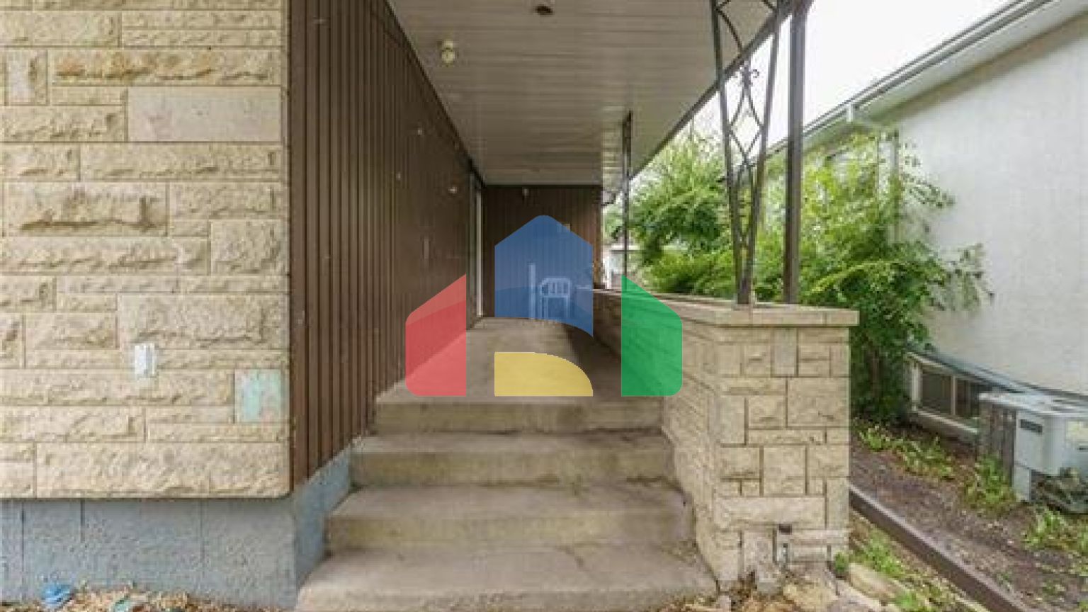 Residential - Single Family Home - Winnipeg, Canada - Canada