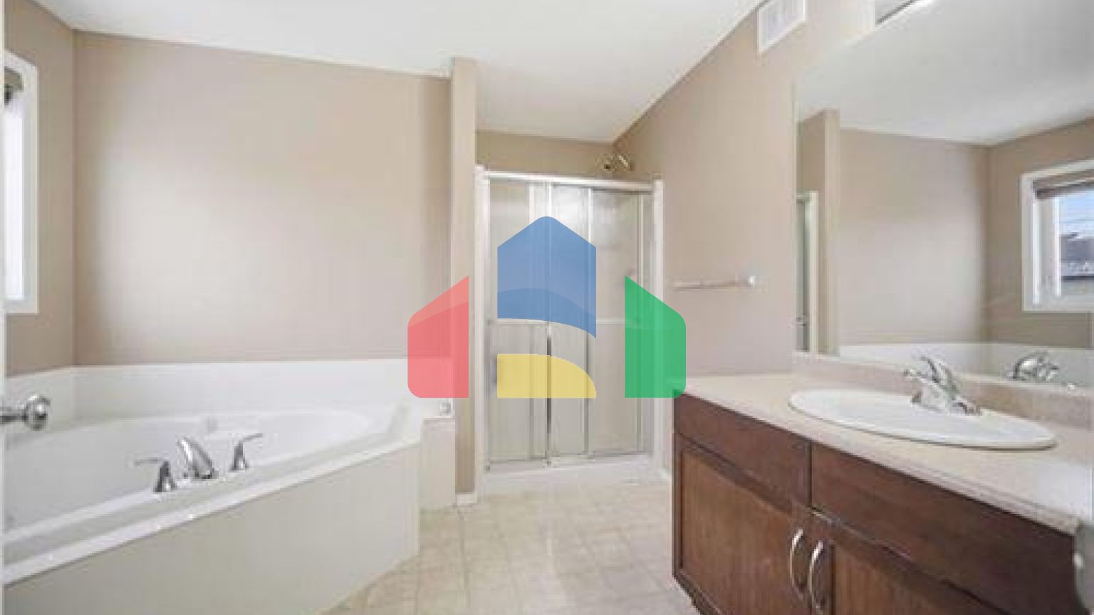 Residential - Single Family Home - Winnipeg, Canada - Canada