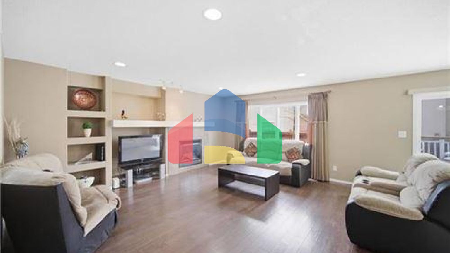 Residential - Single Family Home - Winnipeg, Canada - Canada