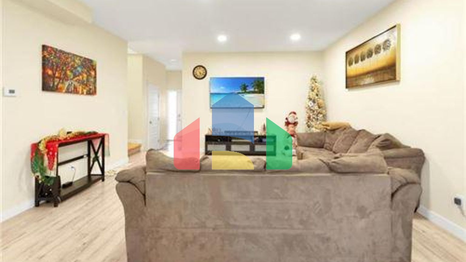 Residential - Single Family Home - Winnipeg, Canada - Canada