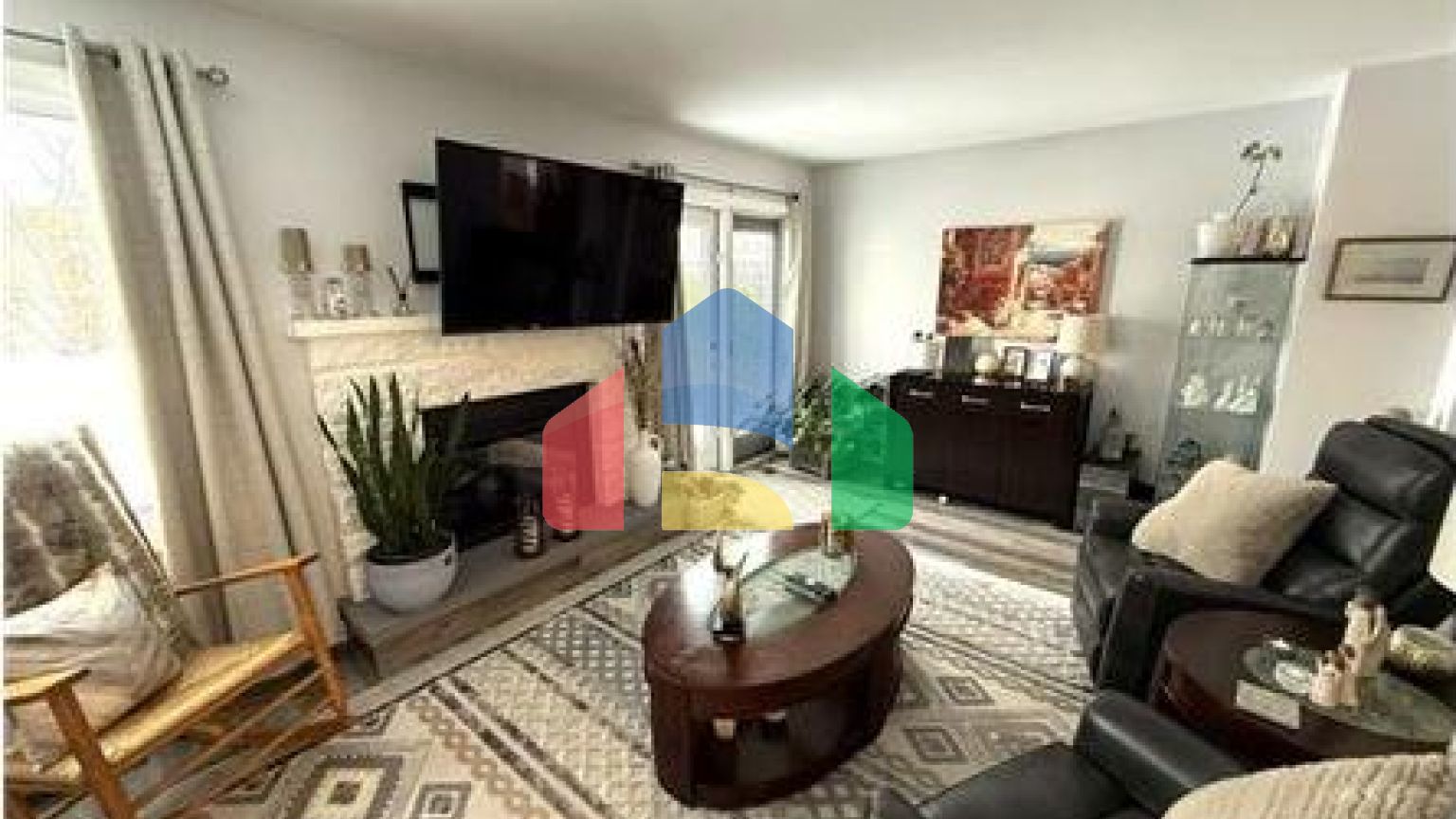 Residential - Single Family Home - Winnipeg, Canada - Canada