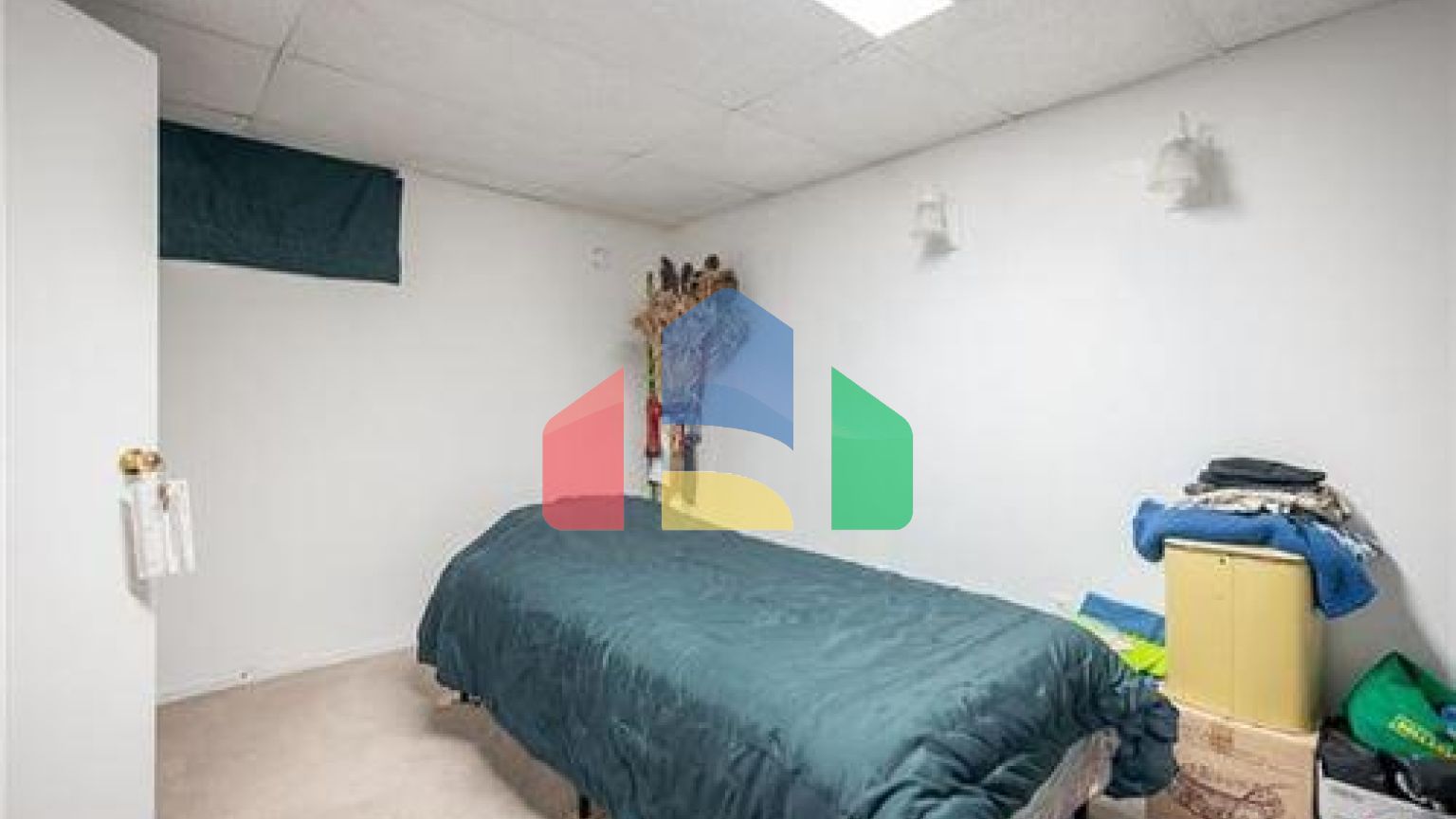 Residential - Single Family Home - Winnipeg, Canada - Canada