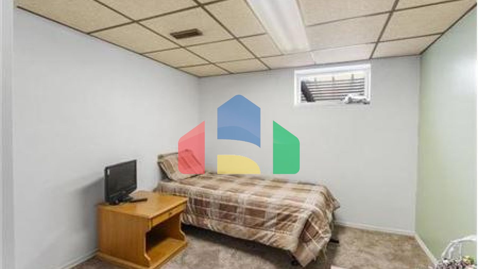 Residential - Single Family Home - Winnipeg, Canada - Canada