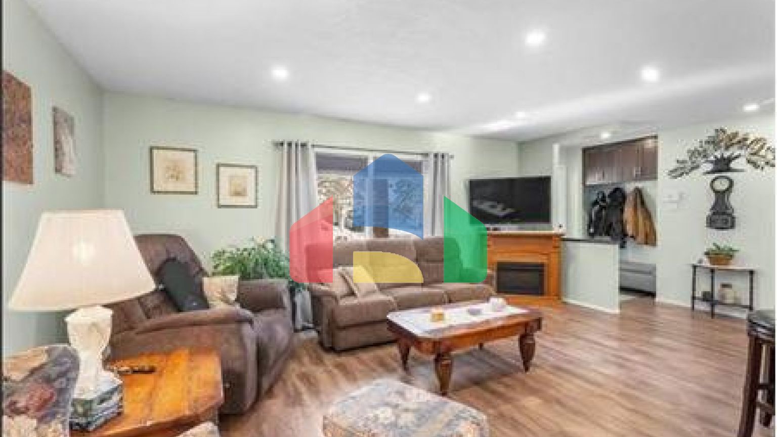 Residential - Single Family Home - Winnipeg, Canada - Canada