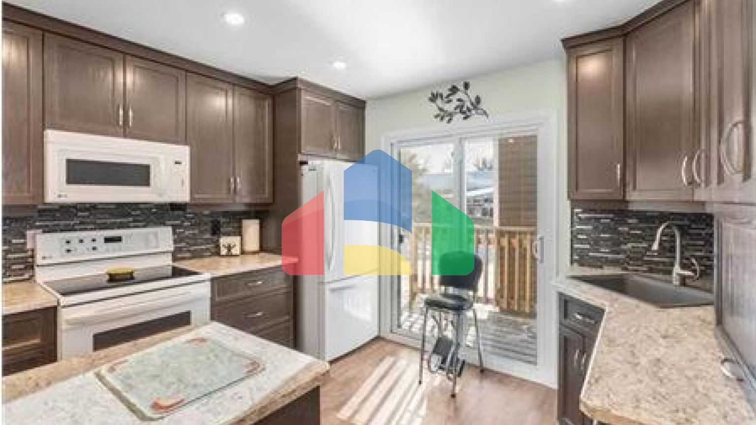 Residential - Single Family Home - Winnipeg, Canada - Canada