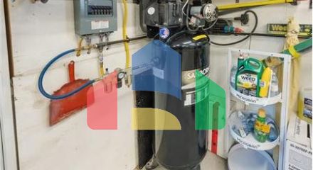 Residential - Single Family Home - Winnipeg, Canada - Canada