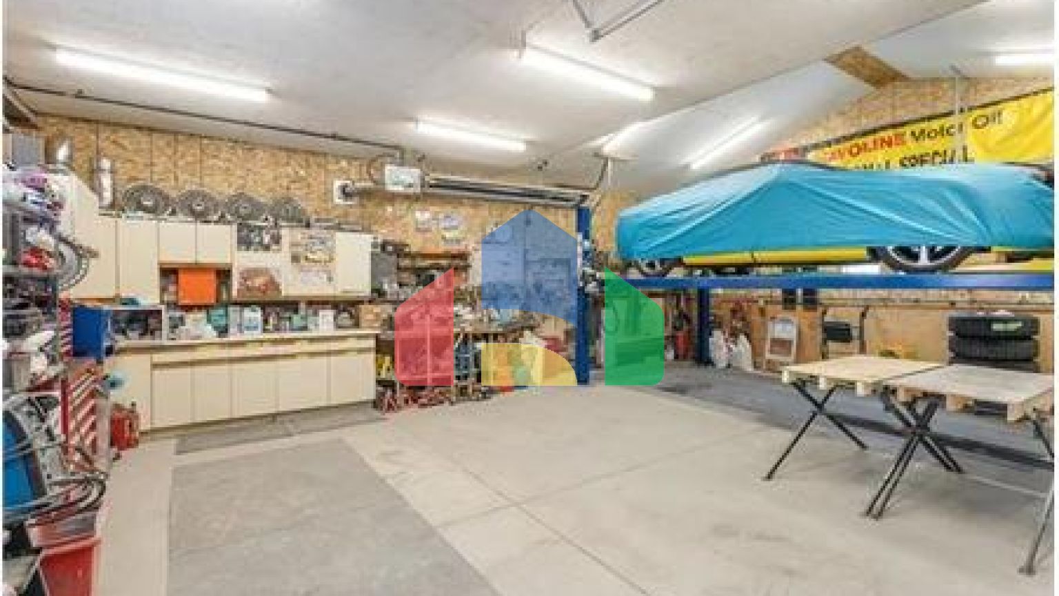 Residential - Single Family Home - Winnipeg, Canada - Canada